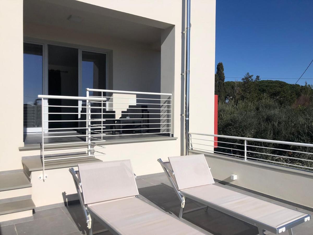 Apartamento Casa Ginevra A Cecina By Zoom In Earth Exterior foto