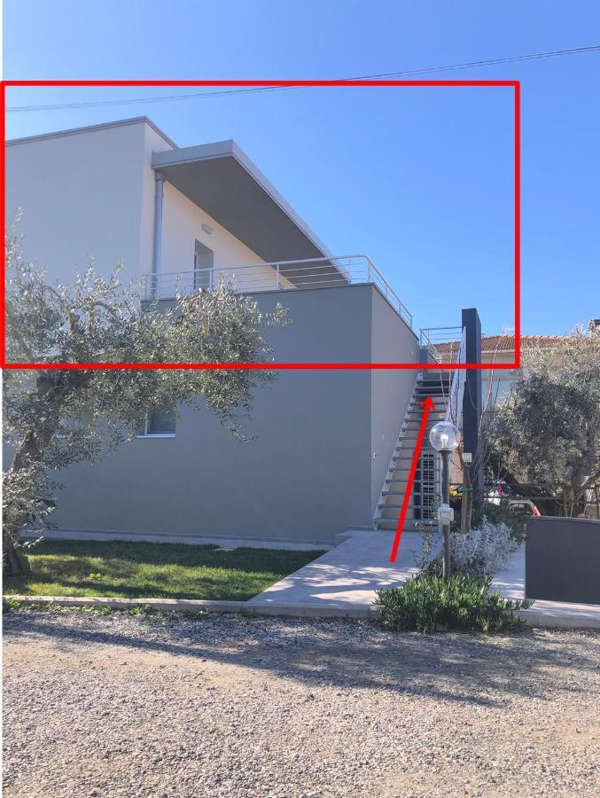 Apartamento Casa Ginevra A Cecina By Zoom In Earth Exterior foto
